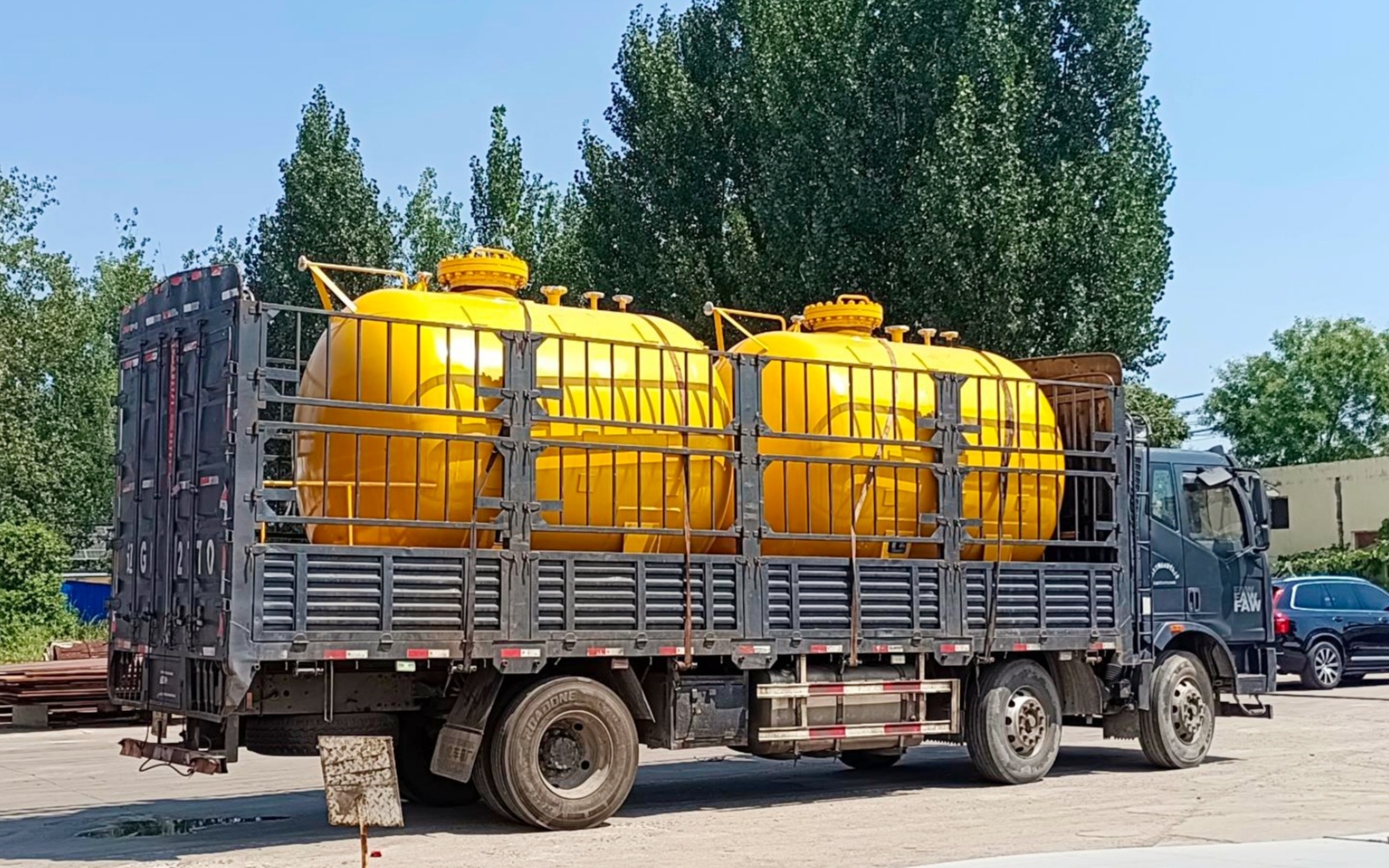 儲(chǔ)罐容器_壓力容器_低溫儲(chǔ)罐_菏澤花王壓力容器